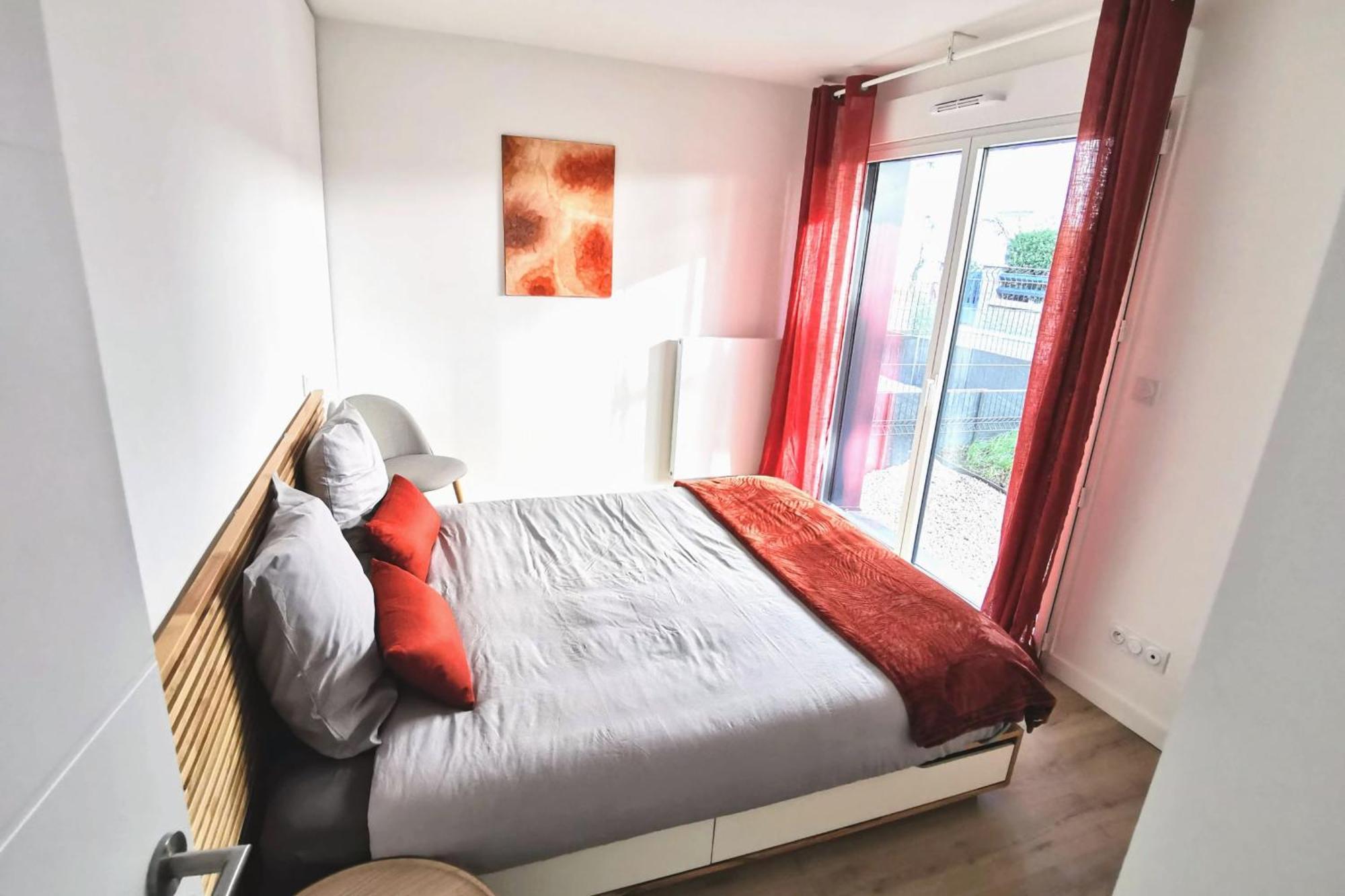 Апартаменты Cocoon With Terrace At 2 Steps From The Sea Ла-Боль-Эскублак Экстерьер фото